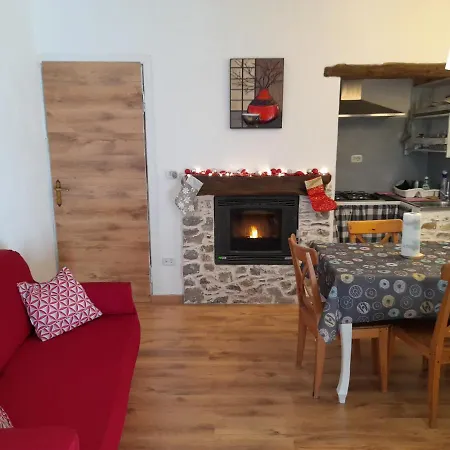 Apartment La Mezzaluna *